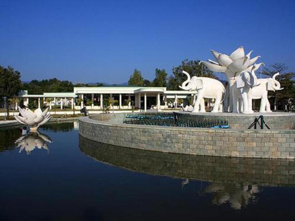 Star World Hotel Naypyidaw Exteriér fotografie